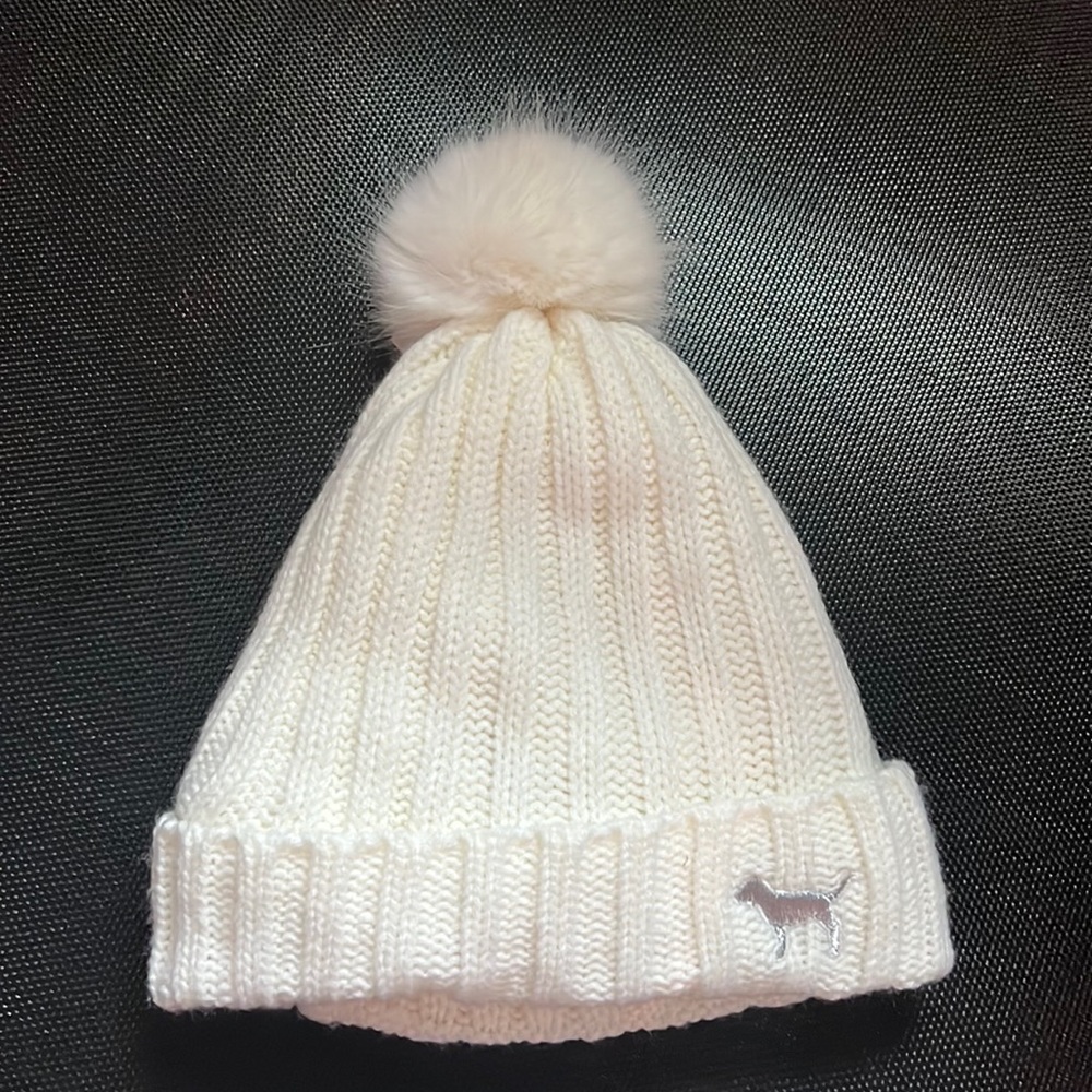 Victoria Secret Beanie Off white NWT